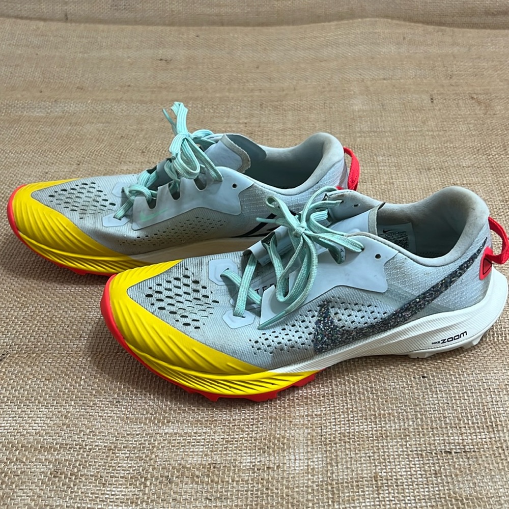 Nike Air Zoom Terra Kiger 6 Women’s Trail Running Shoes - W 8